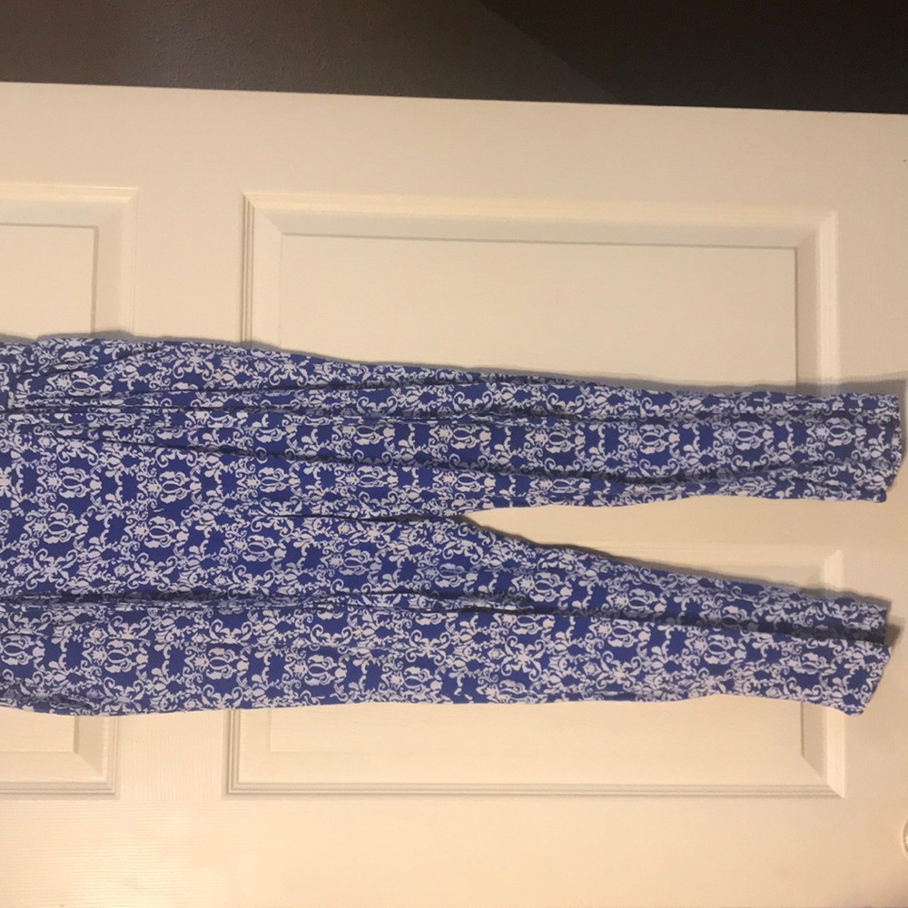 blue and white women’s dress pants.